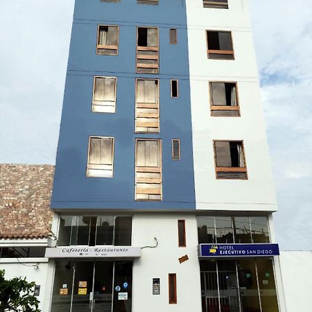 Hotel Ejecutivo San Diego Трухильо Экстерьер фото